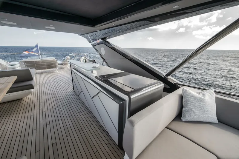 Slide: The Image of Sunseeker 88 Yacht 2026 - 5910424