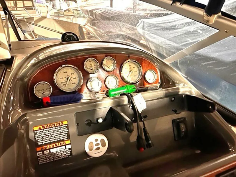 Slide: The Image of Bayliner 285 2005 - 5900302