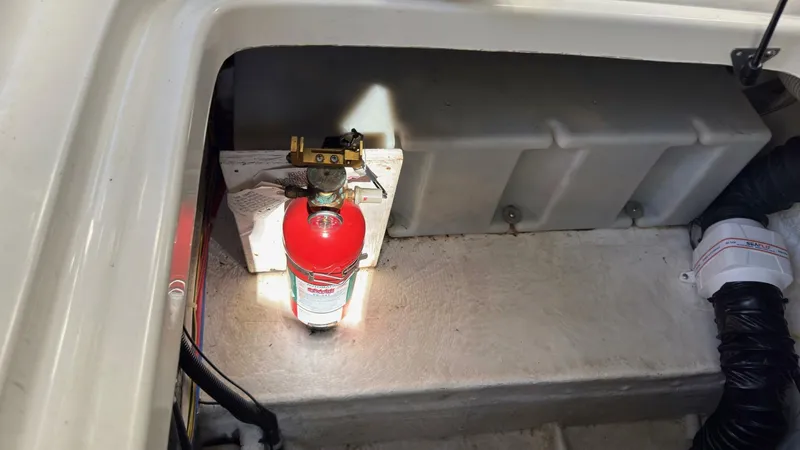 Slide: The Image of Bayliner 285 2005 - 5900310