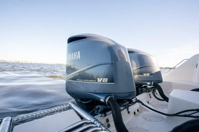 Slide: The Image of Grady-White Express 330 2018 - 5900600