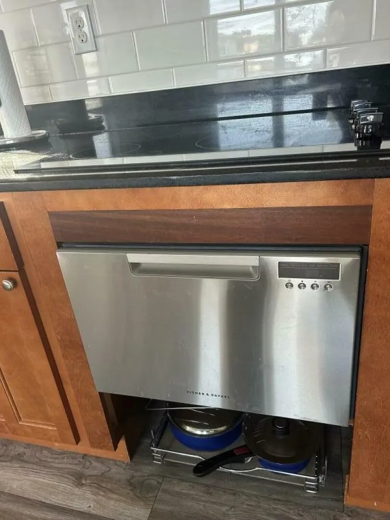 Slide: The Image of Range & Cook Top - 5900757