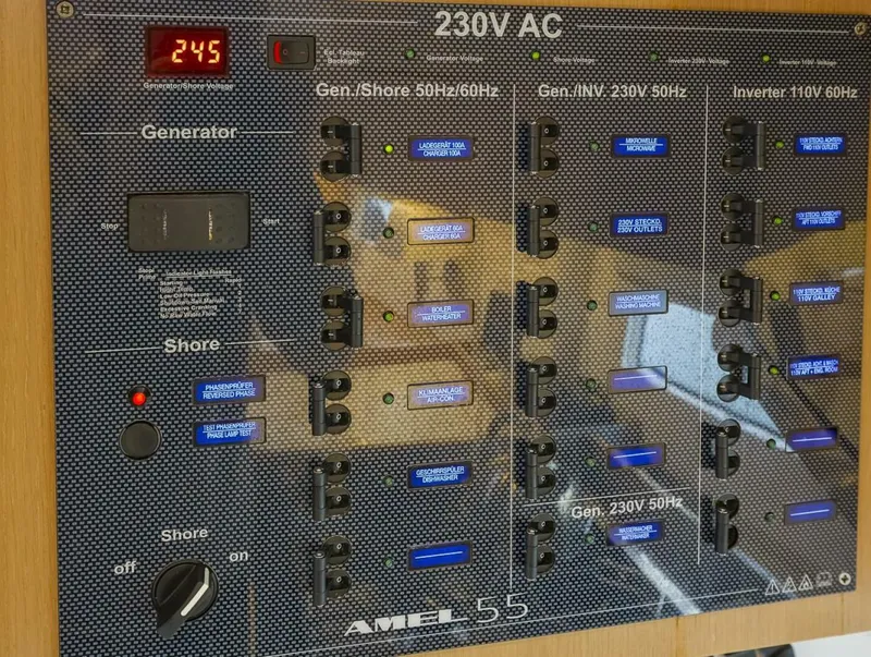 Slide: The Image of Amel 55 2018 - 5901128