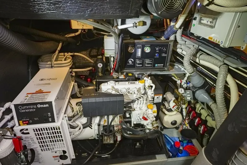 Slide: The Image of Amel 55 2018 - 5901129