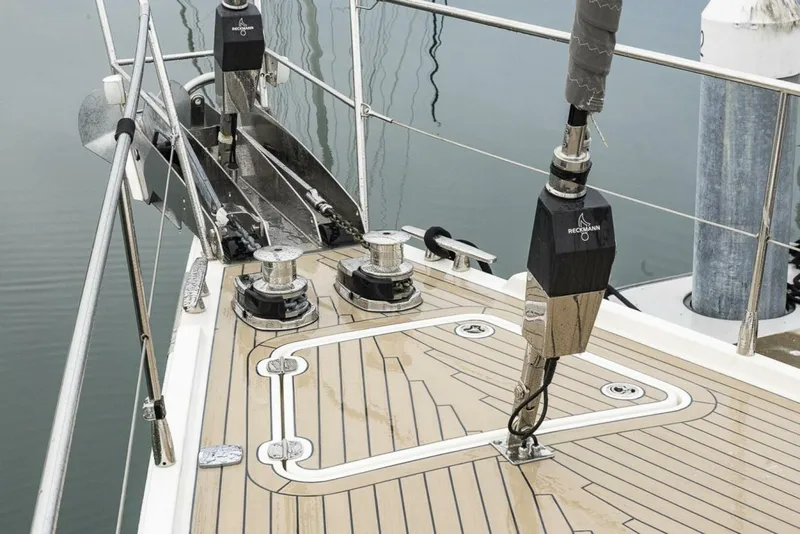 Slide: The Image of Amel 55 2018 - 5901138