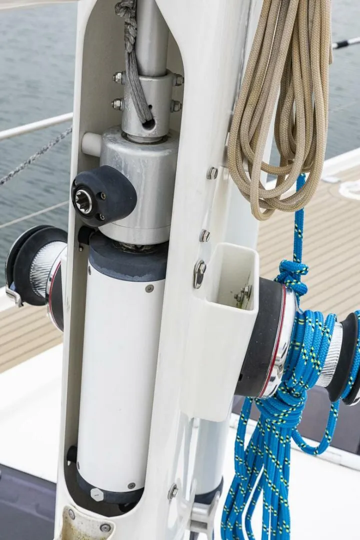 Slide: The Image of Amel 55 2018 - 5901143