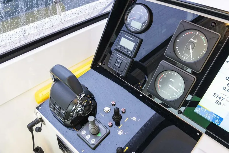 Slide: The Image of Amel 55 2018 - 5901154