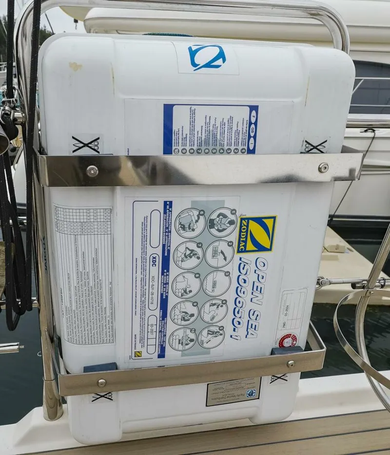 Slide: The Image of Amel 55 2018 - 5901164