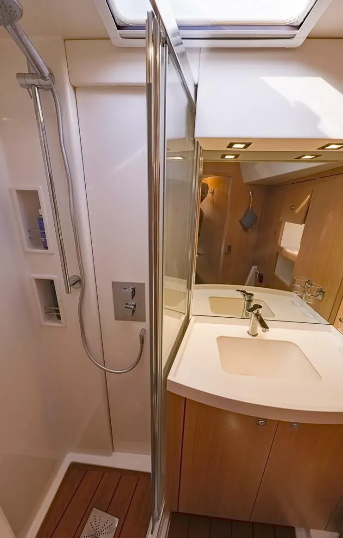 Slide: The Image of Amel 55 2018 - 5901107