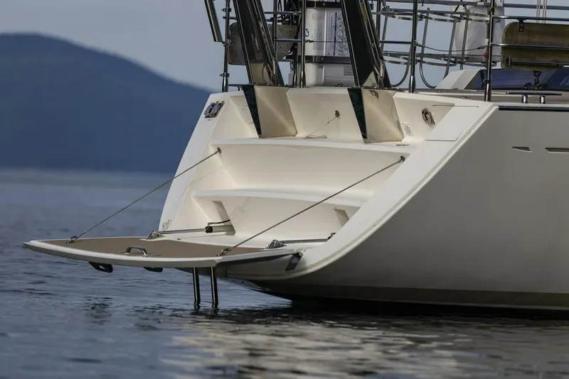 Slide: The Image of Amel 55 2018 - 5901172