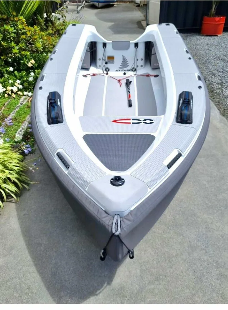 Slide: The Image of Amel 55 2018 - 5901189