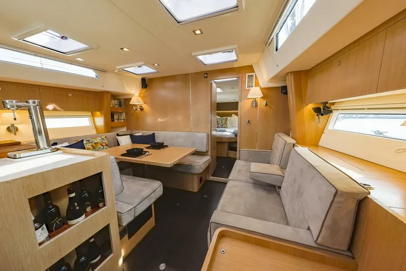 Slide: The Image of Amel 55 2018 - 5901109