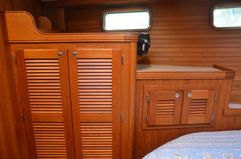 Slide: The Image of Waterline Yachts Inc 55 2003 - 5902443