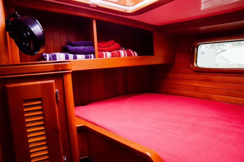 Slide: The Image of Waterline Yachts Inc 55 2003 - 5902436