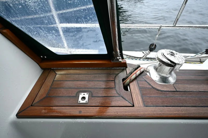 Slide: The Image of Waterline Yachts Inc 55 2003 - 5902648