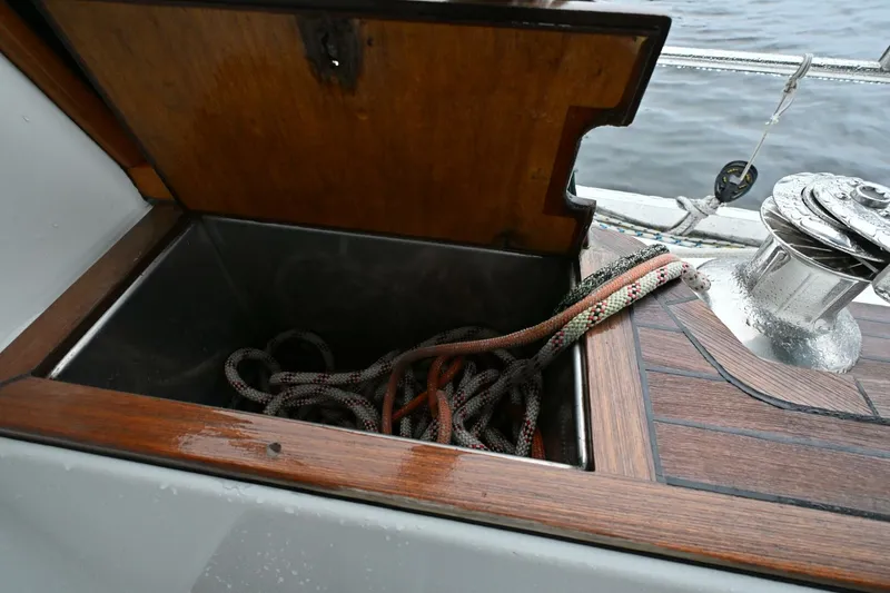 Slide: The Image of Waterline Yachts Inc 55 2003 - 5902649