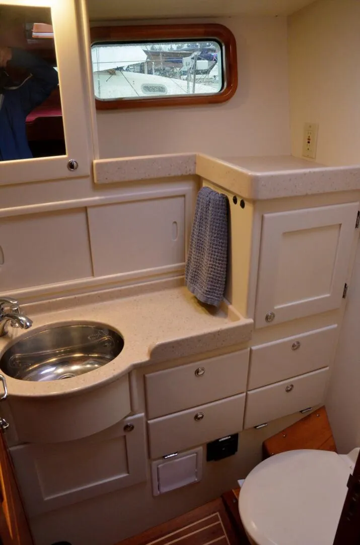 Slide: The Image of Waterline Yachts Inc 55 2003 - 5902432