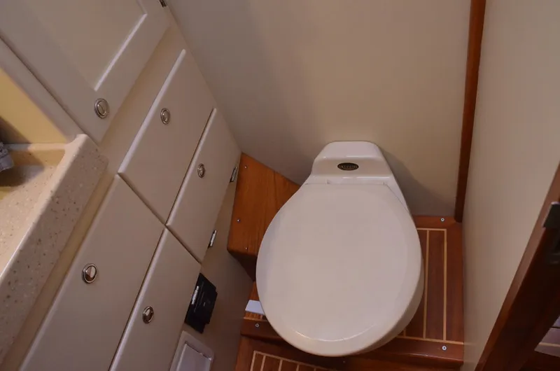 Slide: The Image of Waterline Yachts Inc 55 2003 - 5902433