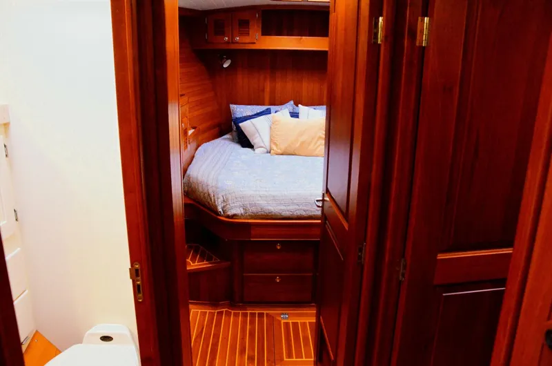 Slide: The Image of Waterline Yachts Inc 55 2003 - 5902439