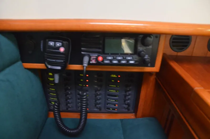 Slide: The Image of Waterline Yachts Inc 55 2003 - 5902449