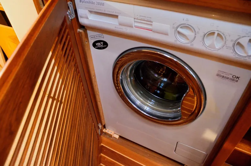 Slide: The Image of Waterline Yachts Inc 55 2003 - 5902423