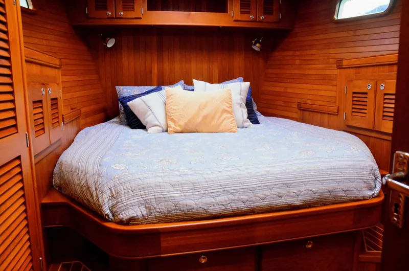 Slide: The Image of Waterline Yachts Inc 55 2003 - 5902440