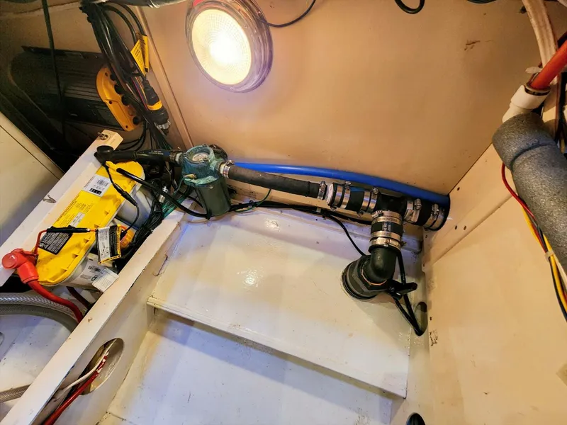 Slide: The Image of Waterline Yachts Inc 55 2003 - 5902478