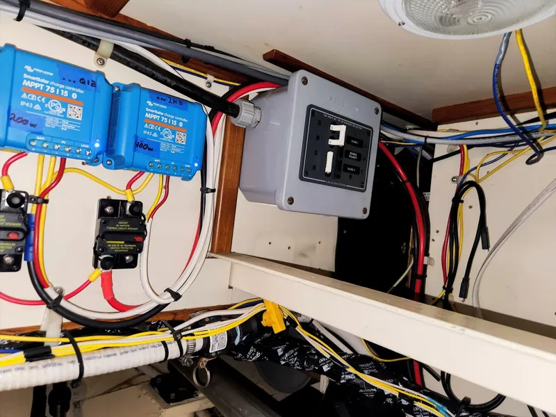 Slide: The Image of Waterline Yachts Inc 55 2003 - 5902491