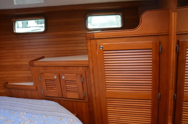 Slide: The Image of Waterline Yachts Inc 55 2003 - 5902442