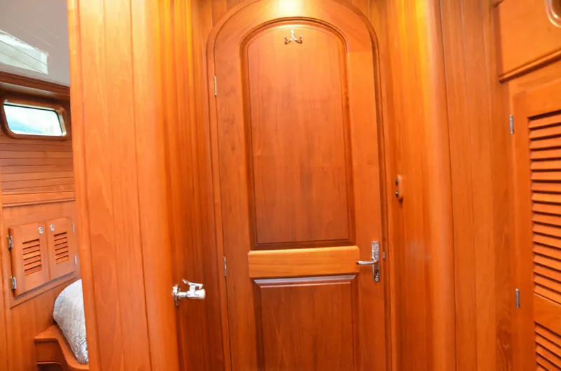 Slide: The Image of Waterline Yachts Inc 55 2003 - 5902446