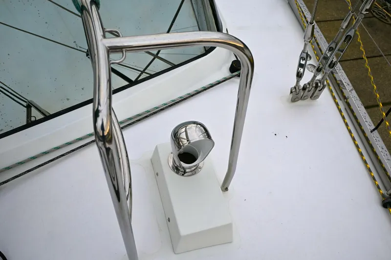 Slide: The Image of Waterline Yachts Inc 55 2003 - 5902614