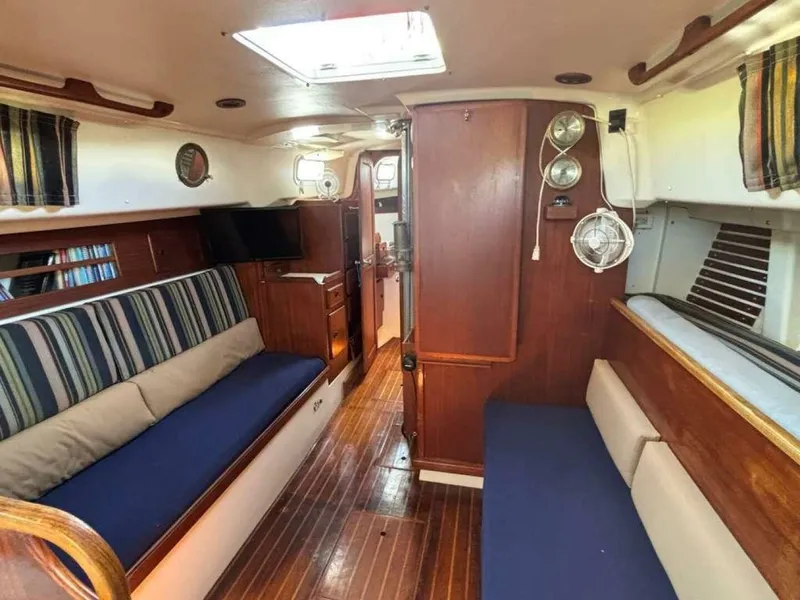 Slide: The Image of Pearson 365 Ketch 1980 - 5901904