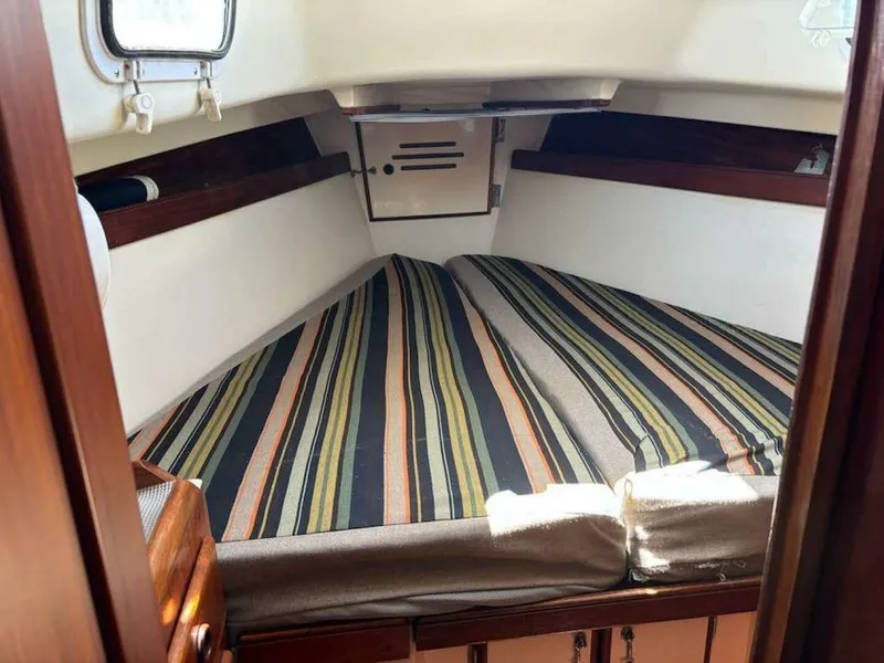 Slide: The Image of Pearson 365 Ketch 1980 - 5901906