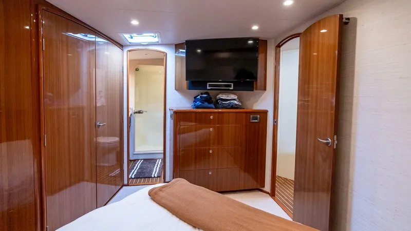 Slide: The Image of Viking 64 Convertible 2007 - 5901772