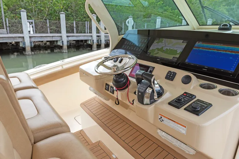 Slide: The Image of Scout 420 LXF 2018 - 5901850