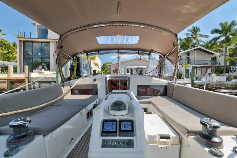 Slide: The Image of Jeanneau 440 2021 - 5938009