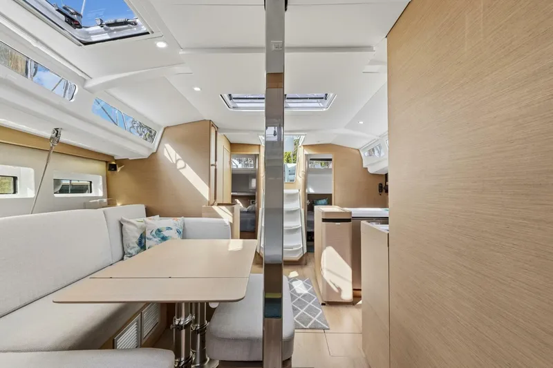 Slide: The Image of Jeanneau 440 2021 - 5938031