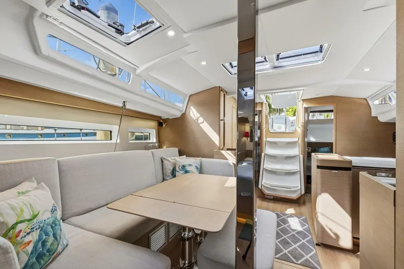 Slide: The Image of Jeanneau 440 2021 - 5938032