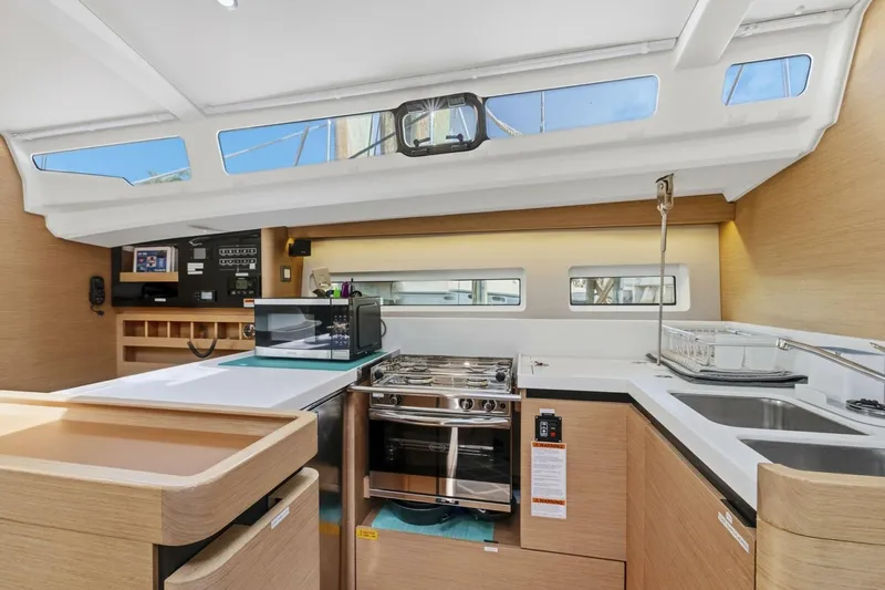 Slide: The Image of Jeanneau 440 2021 - 5938034