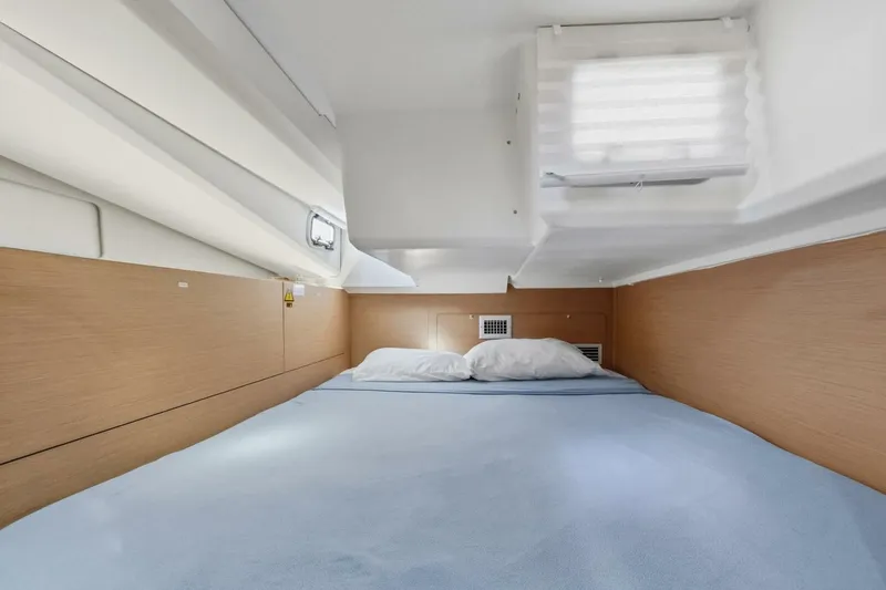 Slide: The Image of Jeanneau 440 2021 - 5938044