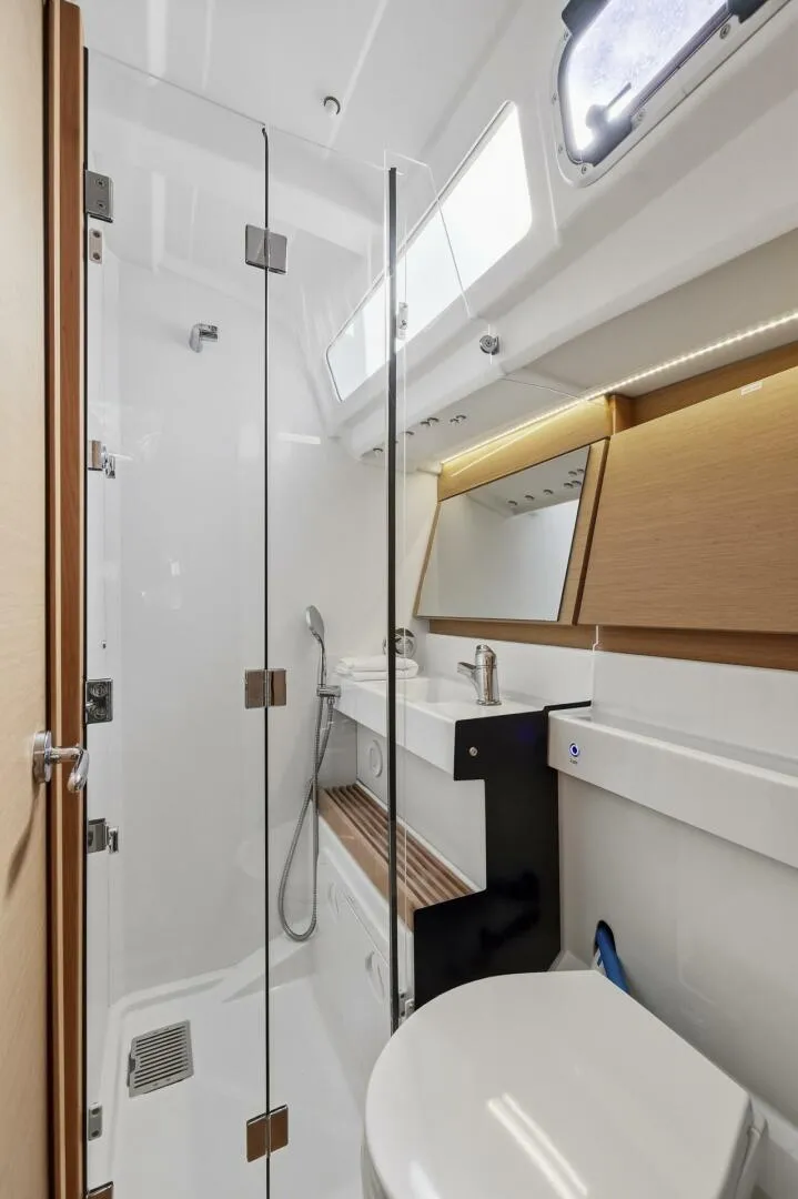 Slide: The Image of Jeanneau 440 2021 - 5938046