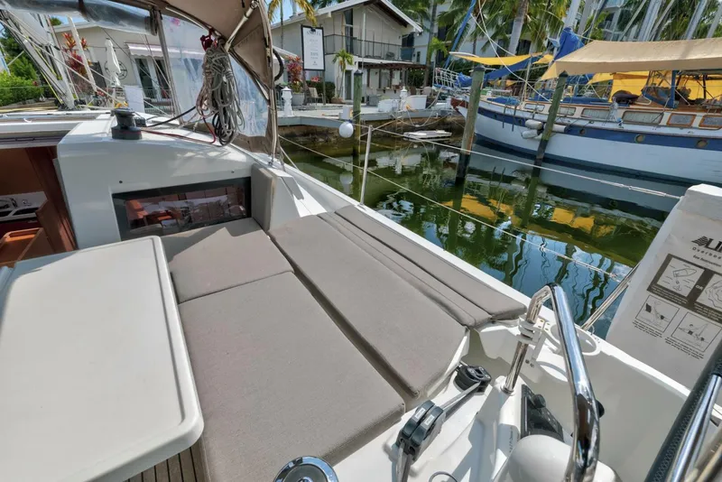 Slide: The Image of Jeanneau 440 2021 - 5938008