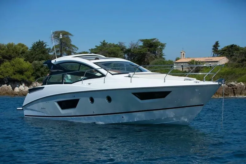 The Image of 2019 Beneteau Gran Turismo 40 - 5902539