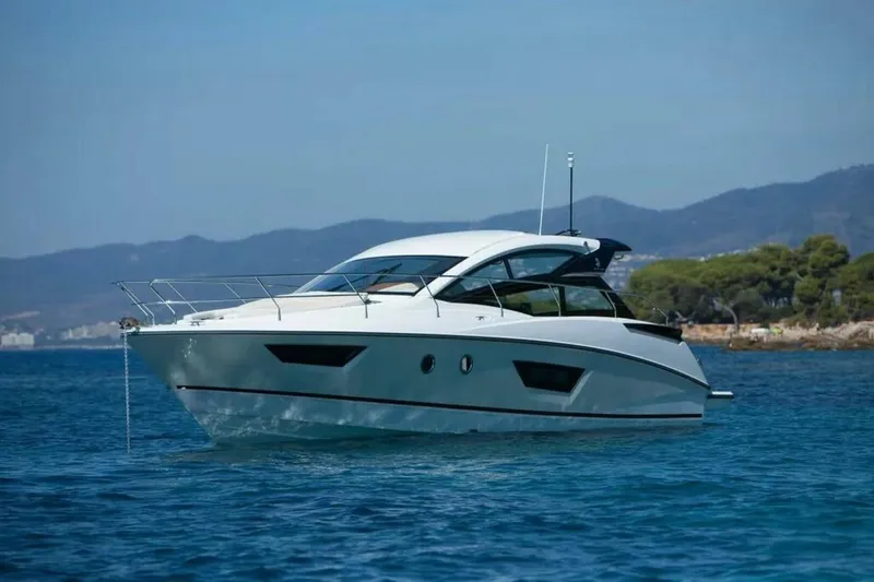 Slide: The Image of Beneteau Gran Turismo 40 2019 - 5902540
