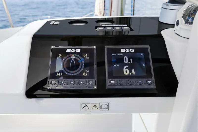 Slide: The Image of Lagoon 52F 2021 - 5950147