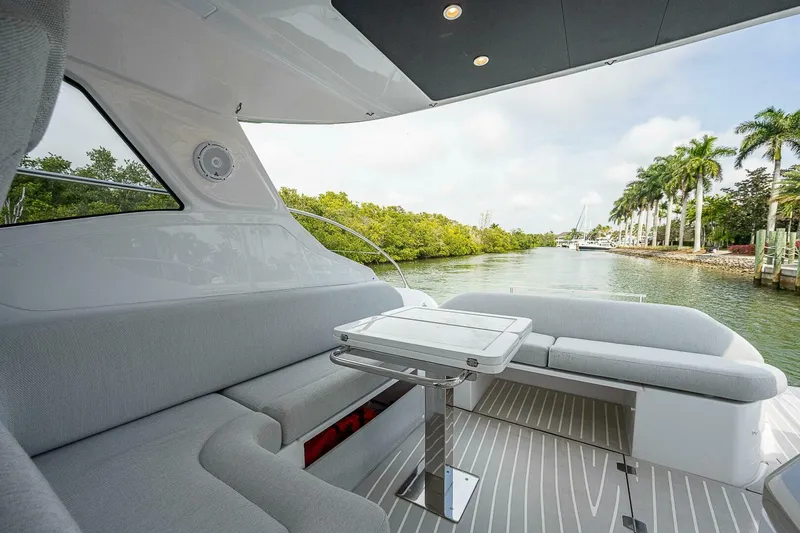 Slide: The Image of Azimut 45 Atlantis 2021 - 5902593