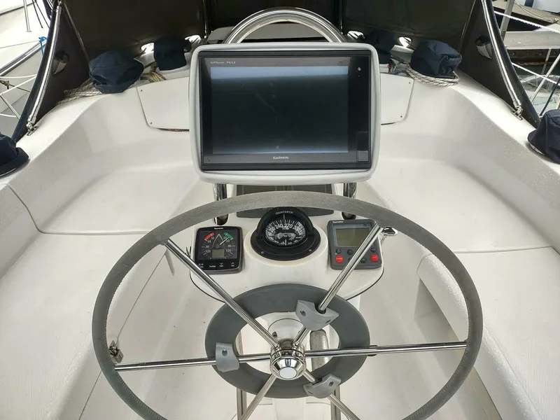 Slide: The Image of Hunter 35 2003 - 5934665