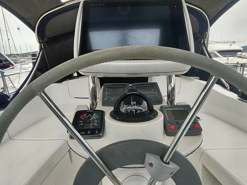 Slide: The Image of Hunter 35 2003 - 5934667