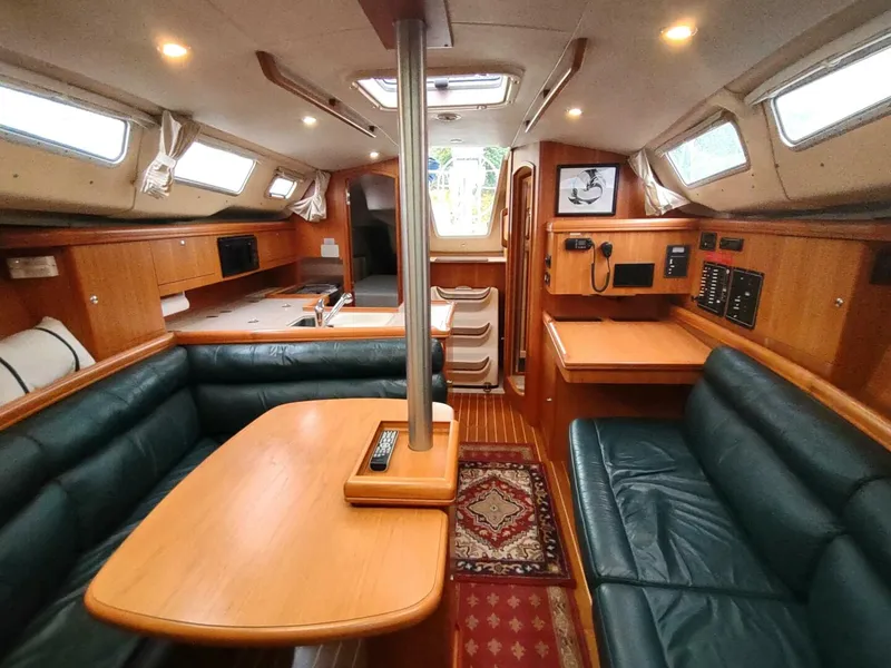 Slide: The Image of Hunter 35 2003 - 5934692