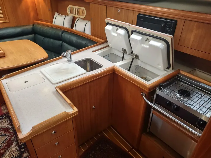 Slide: The Image of Hunter 35 2003 - 5934674