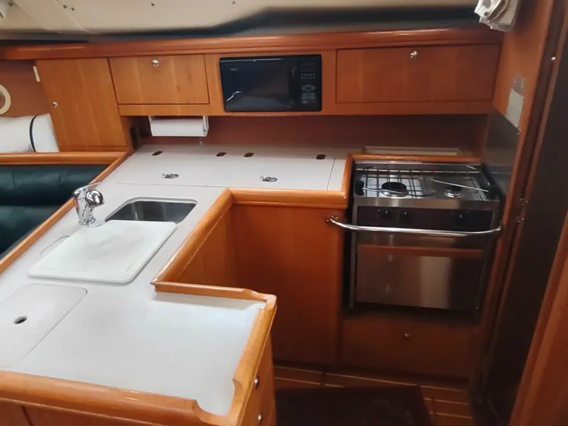 Slide: The Image of Hunter 35 2003 - 5934679